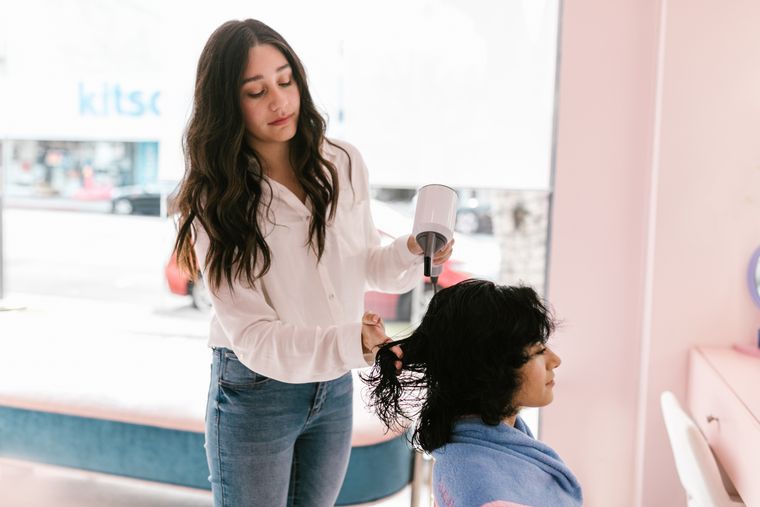 Brushing sur cheveux bouclés
